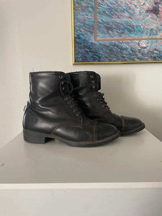 Aukken paddock boots sz 3
